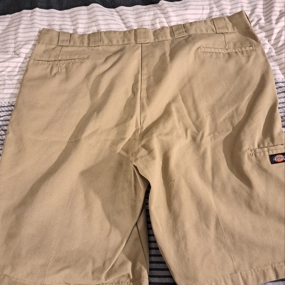 Dickies loose fit shorts - Picture 2 of 2